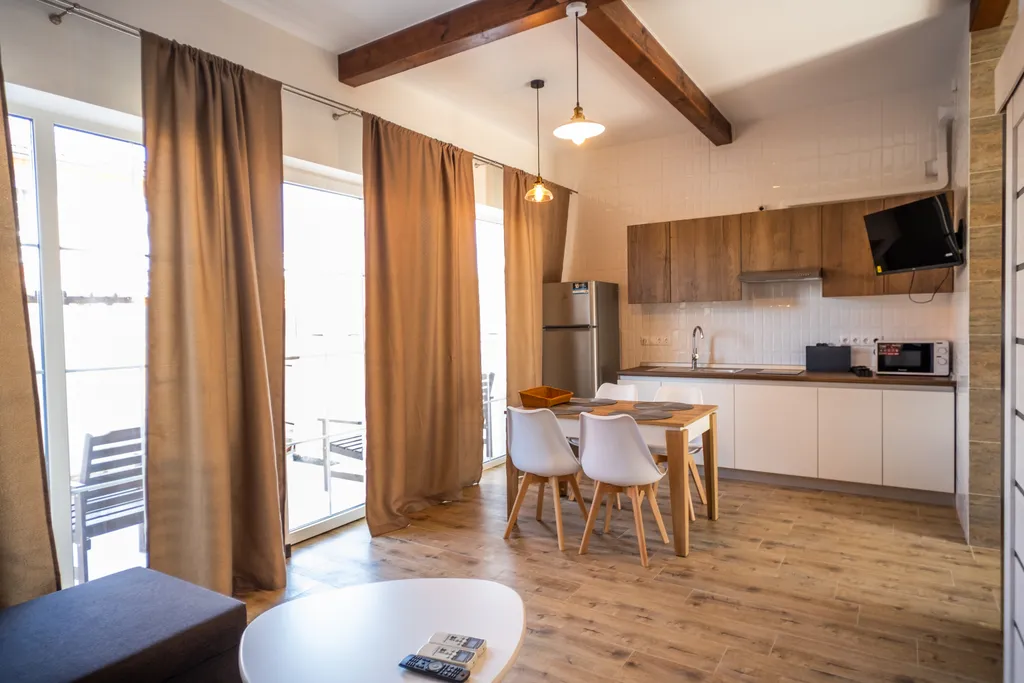 Квартира 2-комнатная Квартира — Кучугуры