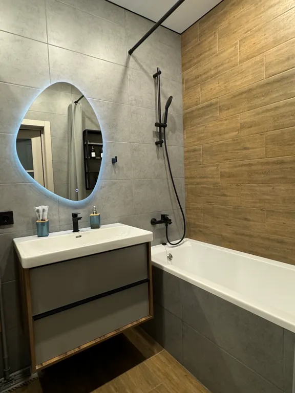 Двухкомнатная квартира в районе Столбов и Бобрового лога