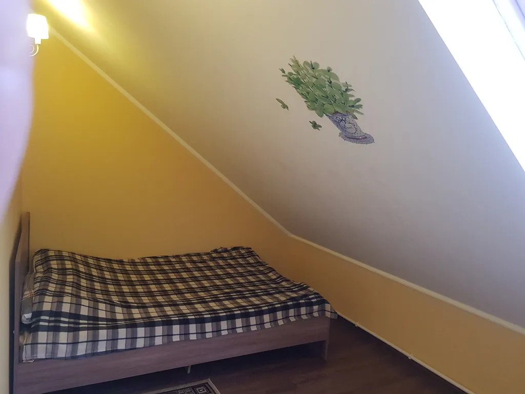 8-комнатный Дом