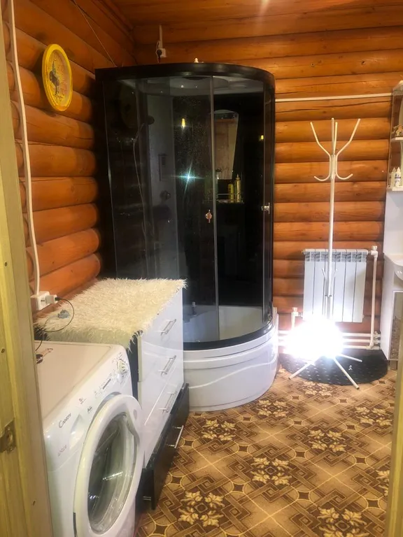 Современный дом из бревна