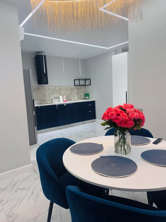 Двухкомнатная квартира с столовой на набережной с видом на Дон