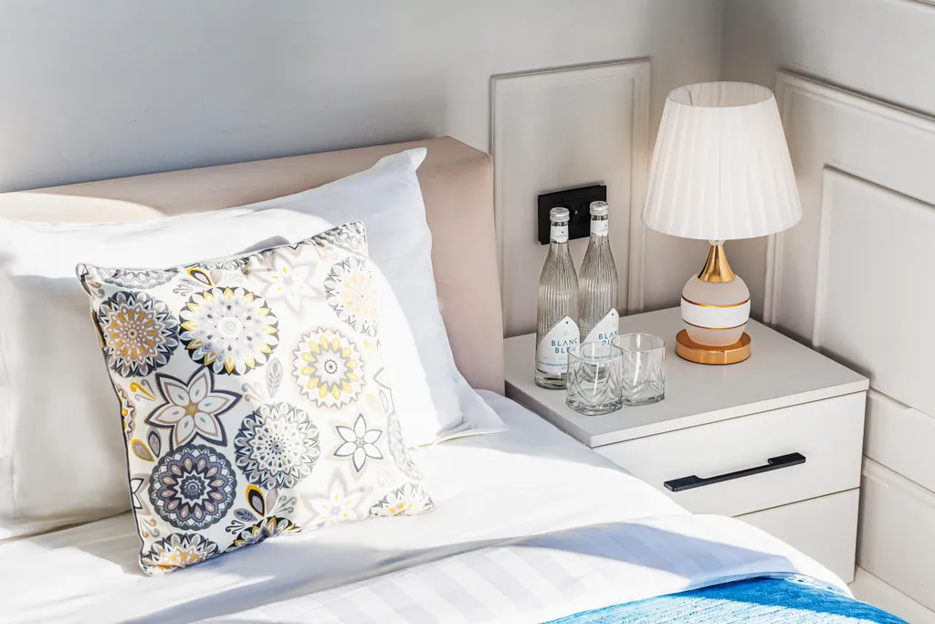 Светлая и современная квартира в центр-1