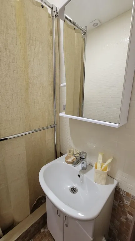 Уютная мини-студия для отдыха и сна в шаговой доступности от аэропорта