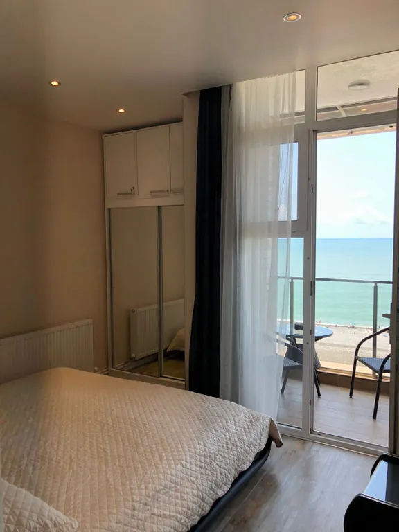 Апартамент с видом на море, первая береговая линия