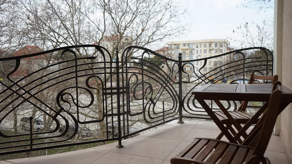 Двухкомнатный люкс с балконом, 3 мин море, центр, парковка