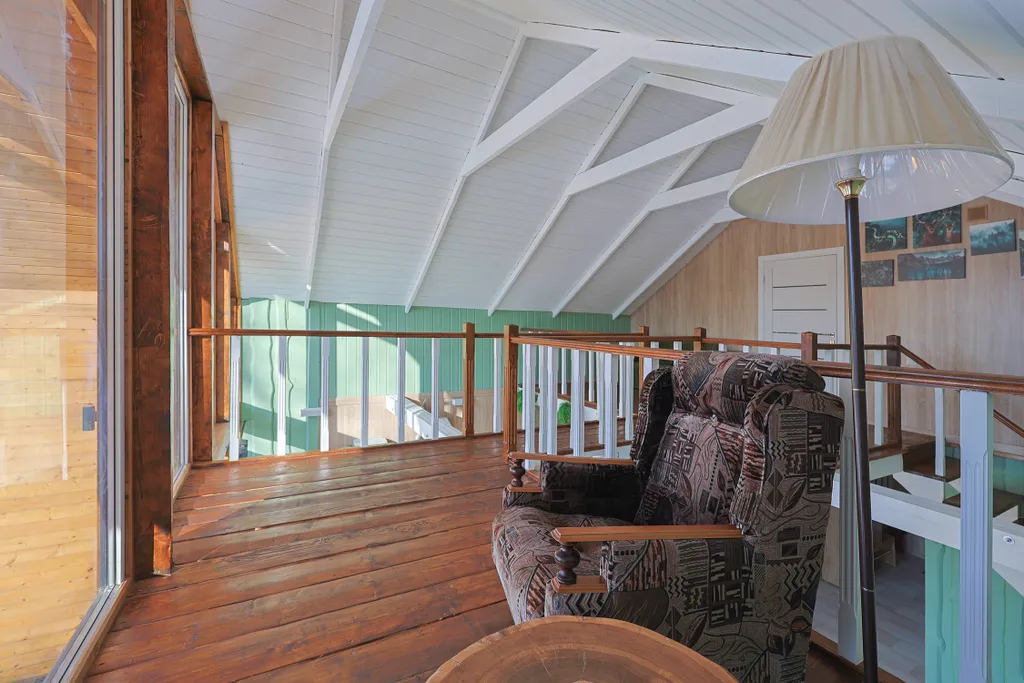 Двухэтажный коттедж с кондиционером, с видом на реку