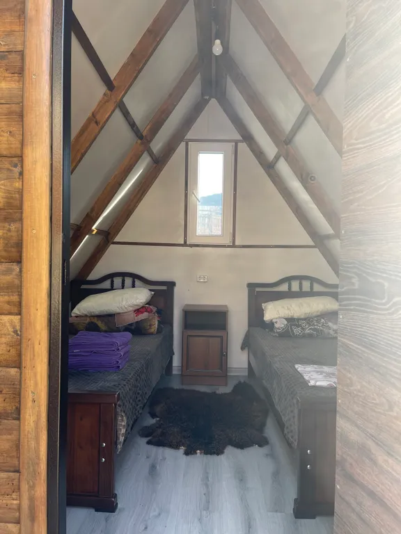 Уютные домики с видом на водохранилище