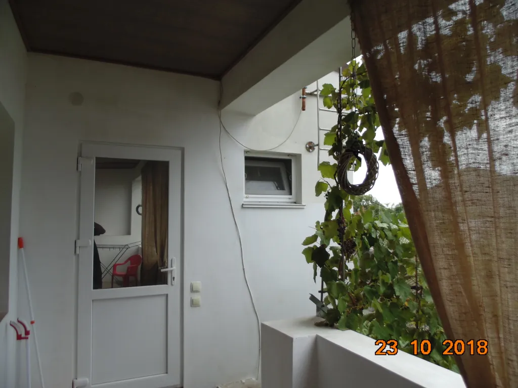 Счастливый дворик