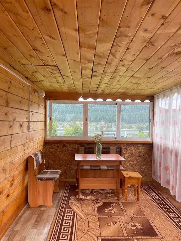 Усадьба Любава с видом на озеро