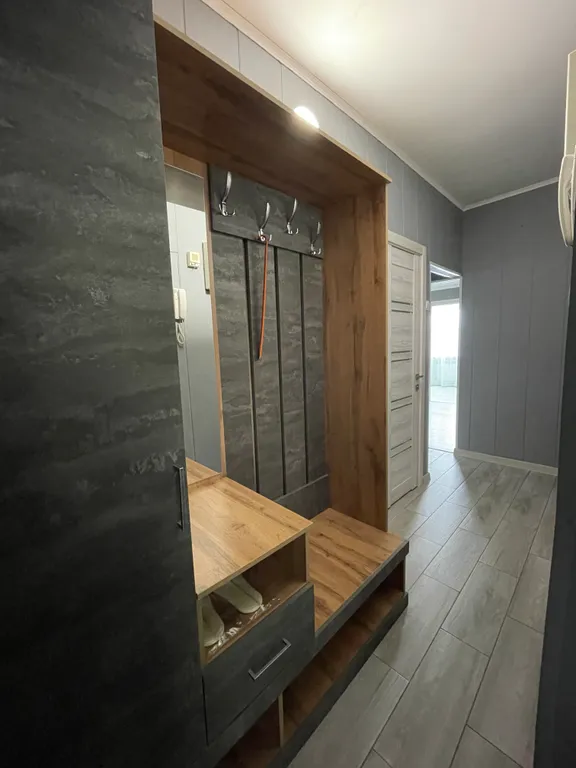 Компактная двушка в балконом и видом на сквер в районе АЭТЗ