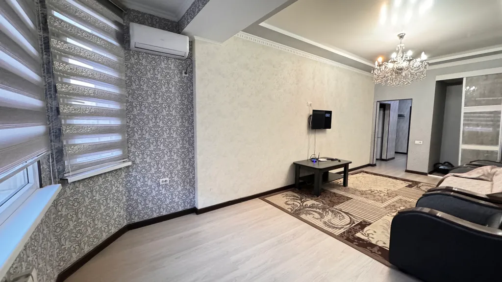 Золотой квадрат с панорамным видом