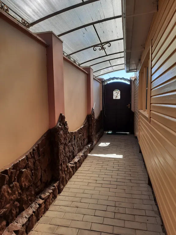 Уютный дом на берегу моря