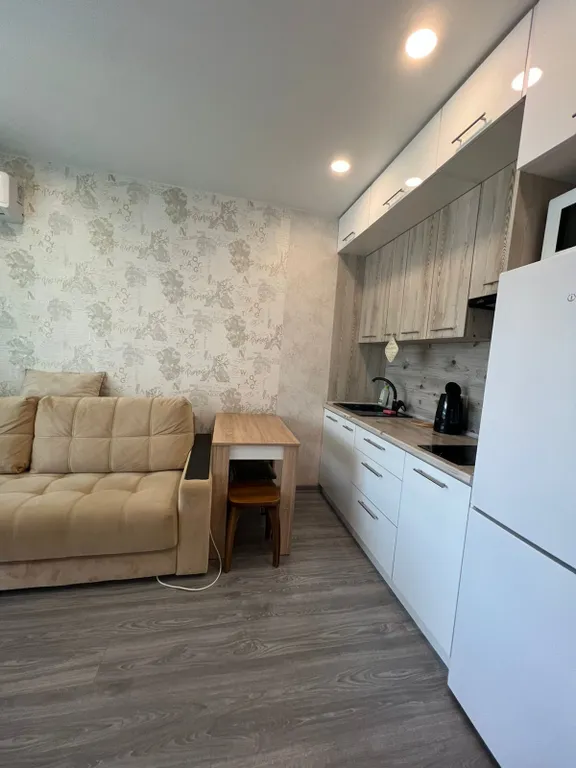 Светлая студия с шикарным видом на морской закат