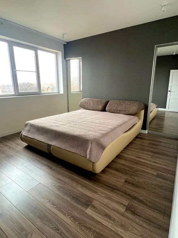 Большой и уютный дом с панорамными окнами и настольным теннисом