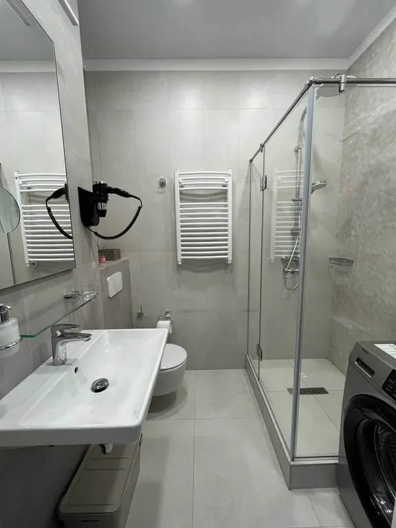 Новый апартамент с террасой в центре Светлогорска