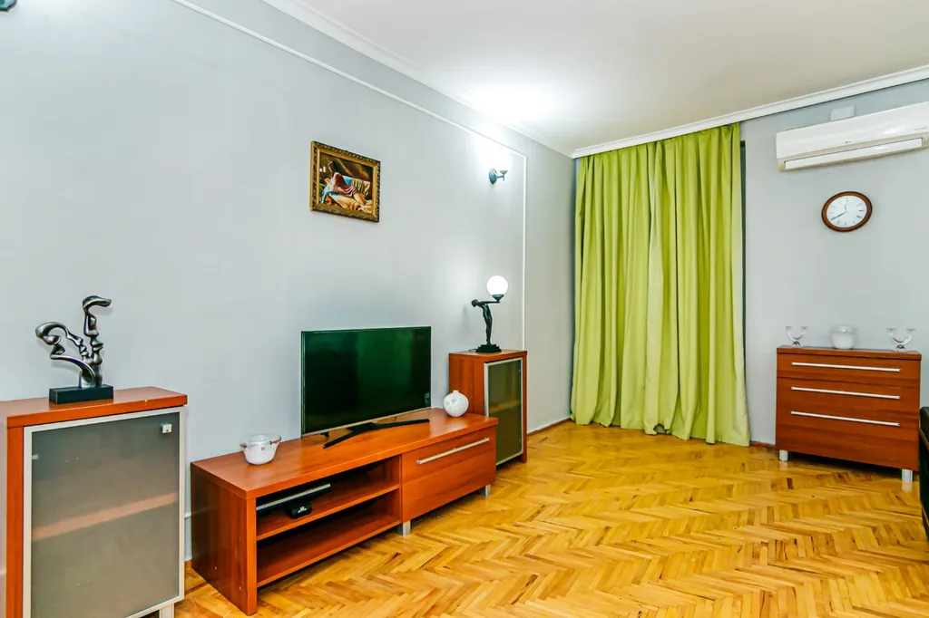 Turquoi̇se apartment