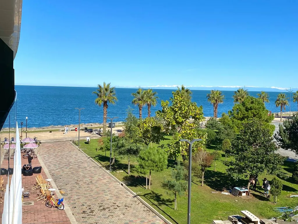 Современная квартира на берегу моря, Batumi View