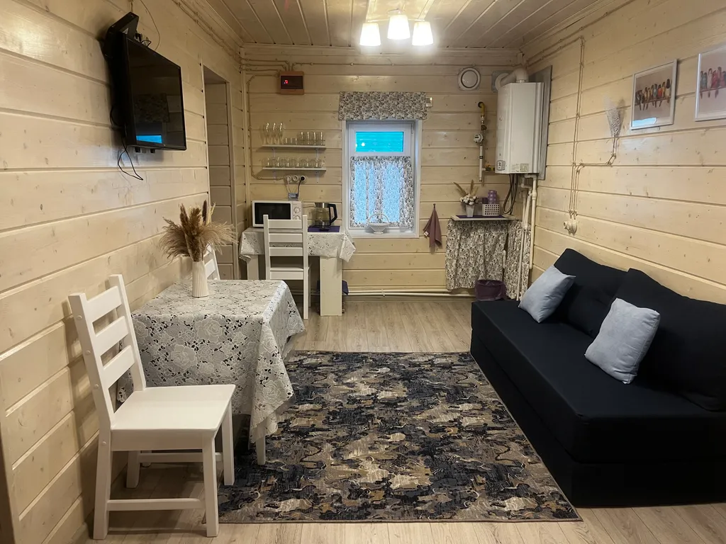 Гостевой дом На Валах, пол дома с 3 комнатами