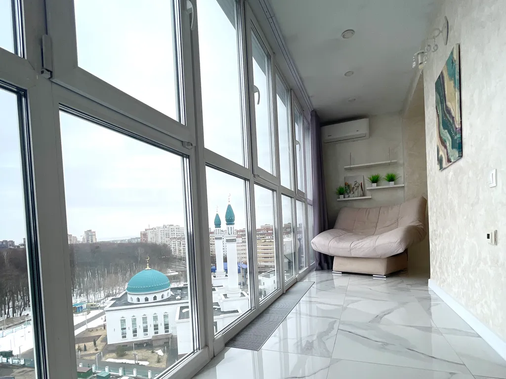 Квартира Красивая светлая квартира у метро с видом на лес и мечеть — Казань