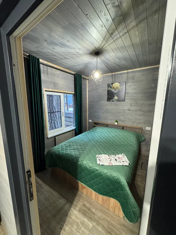 Уютный дом в сосновой лесу