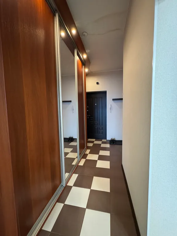 Уютная квартира у ТРЦ Планета и СК имени Сухарева