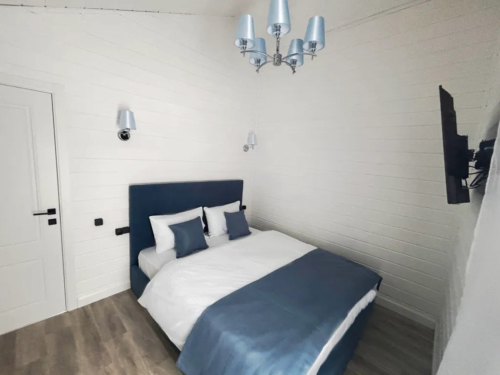 Коттедж у озера