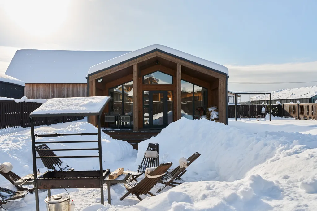 Коттедж Панорамный дом среди зимнего леса рядом с озером — Семеновское