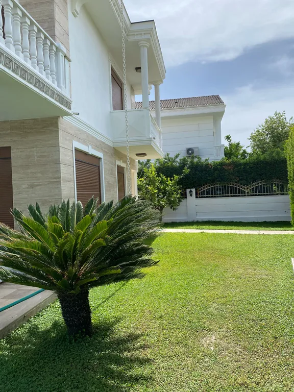 Роскошная вилла в Кемерес частным бассейном