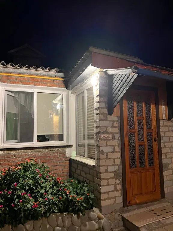 Коттедж Гостевой дом в центре города с беседкой, бильярдом — Новороссийск