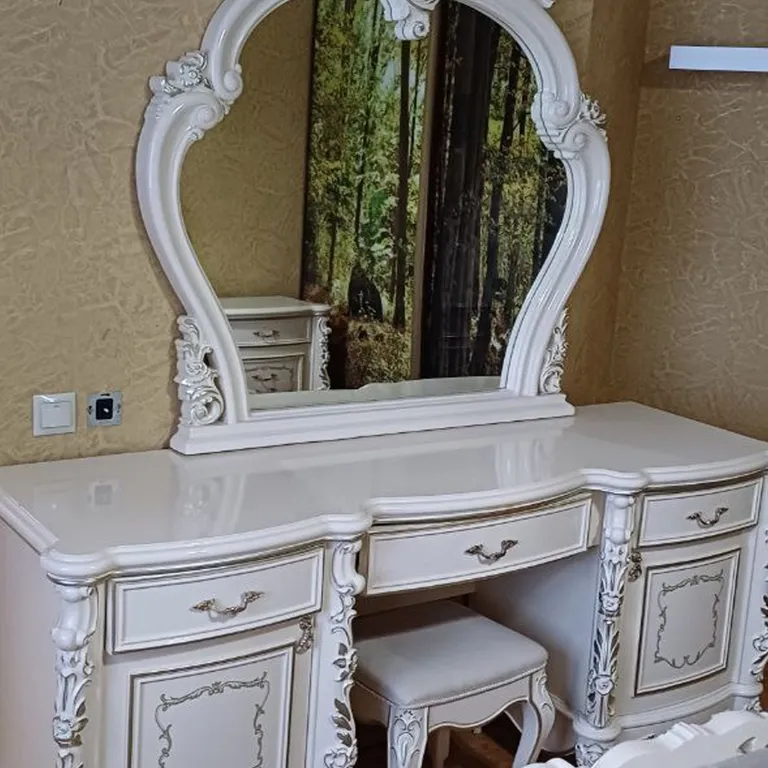 Трёхкомнатная квартира RichHouse на Новосёлов 8