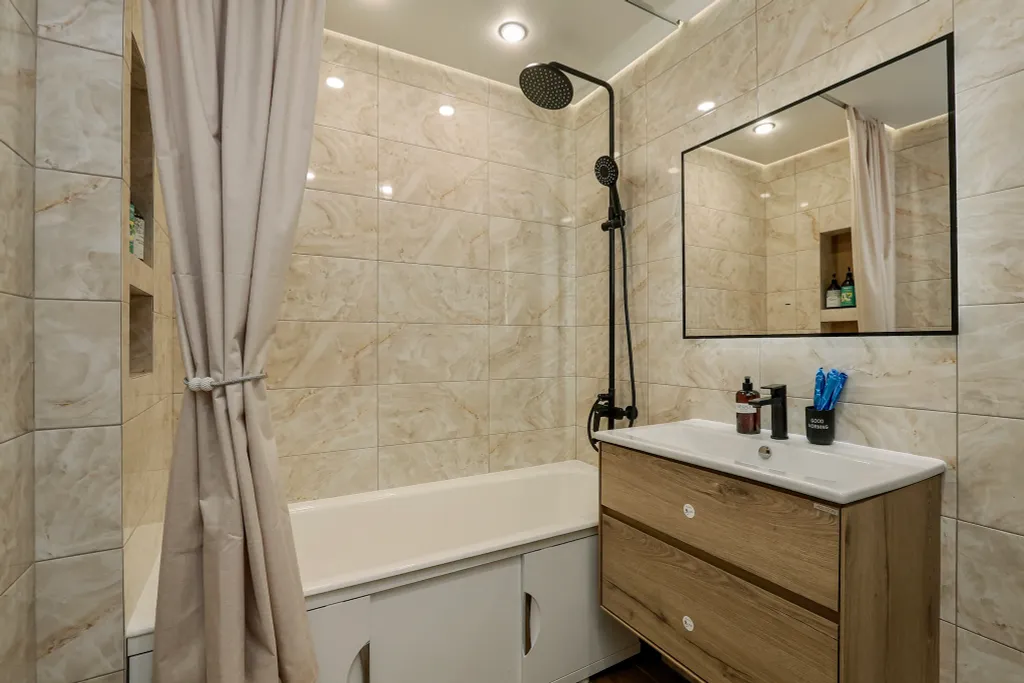 Большaя квaртира с балкoнoм и краcивым видoм нa гopод