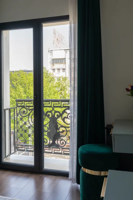 Респектабельная квартира в неоклассическом стиле в ЖК Казахстан