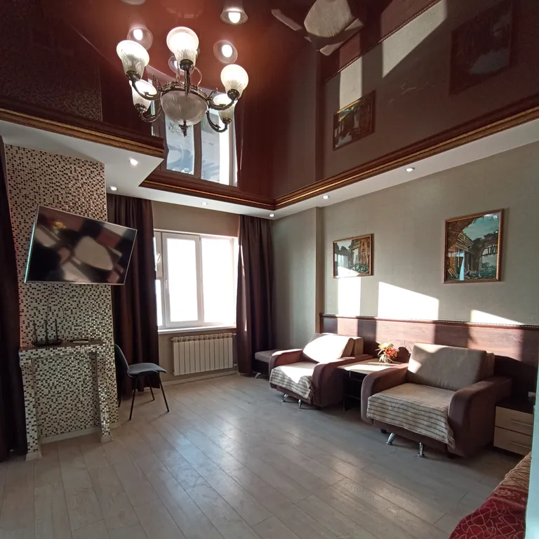 Квартира-студия с дизайнерским ремонтом в лучшем районе города — аренда посуточно в Якутск