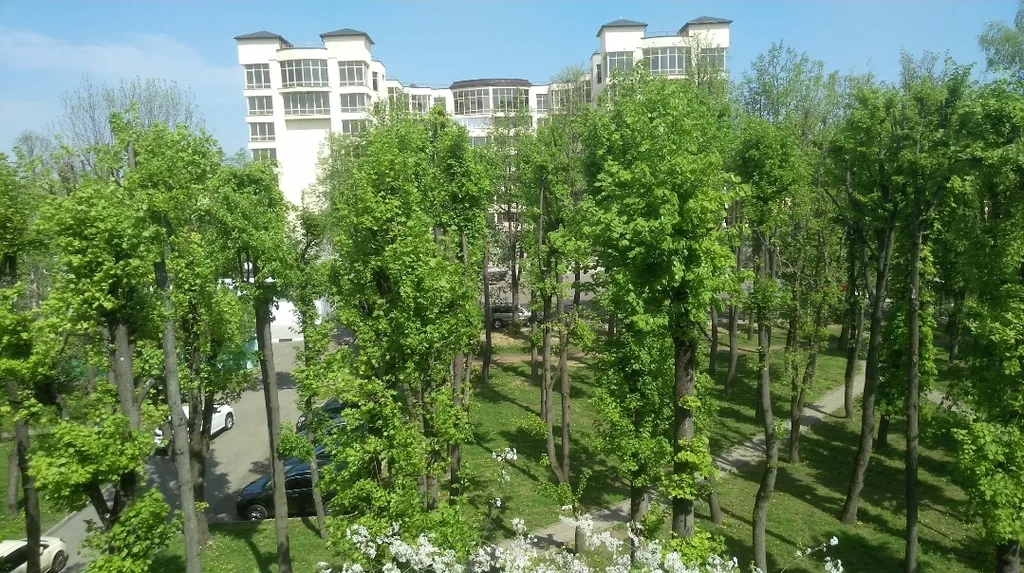 On two levels with two bathrooms