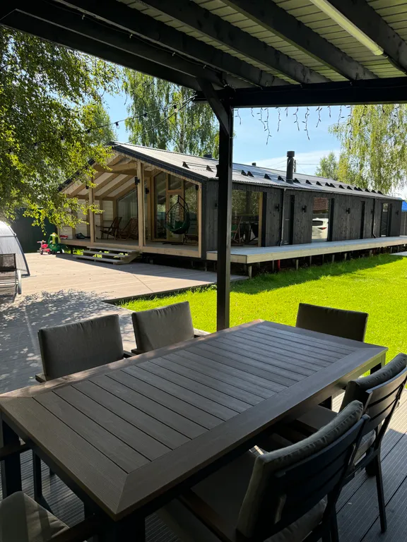 Коттедж Дом с летним бассейном (4 спальни) — Дубна