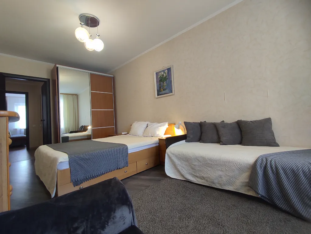 Классический уголок около вокзала