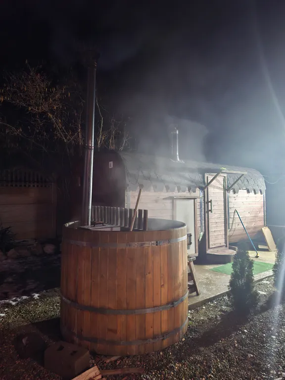 Номер у реки Дах с видом на горы