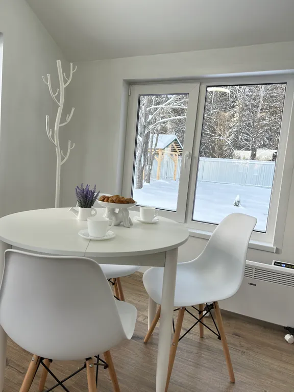 Уютный дом с видом на лес