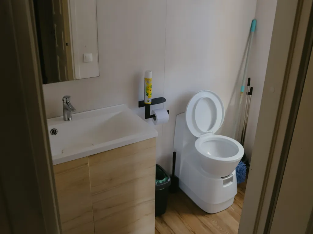 Плавучий дом Налим