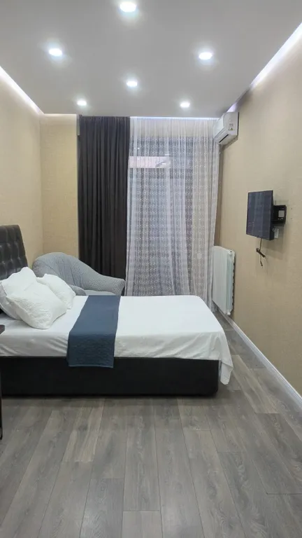 Комфортная квартира с балконом в центре Тбилиси