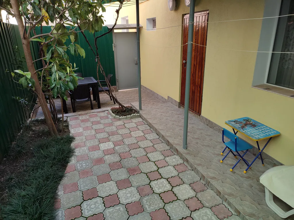 Часть дома с отдельным входом и двориком в Мисхоре