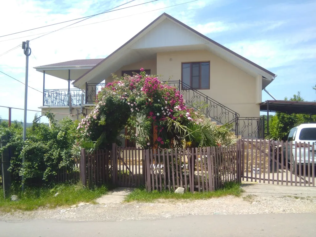 Коттедж Красивый дом для отдыха и жизни — Сочи