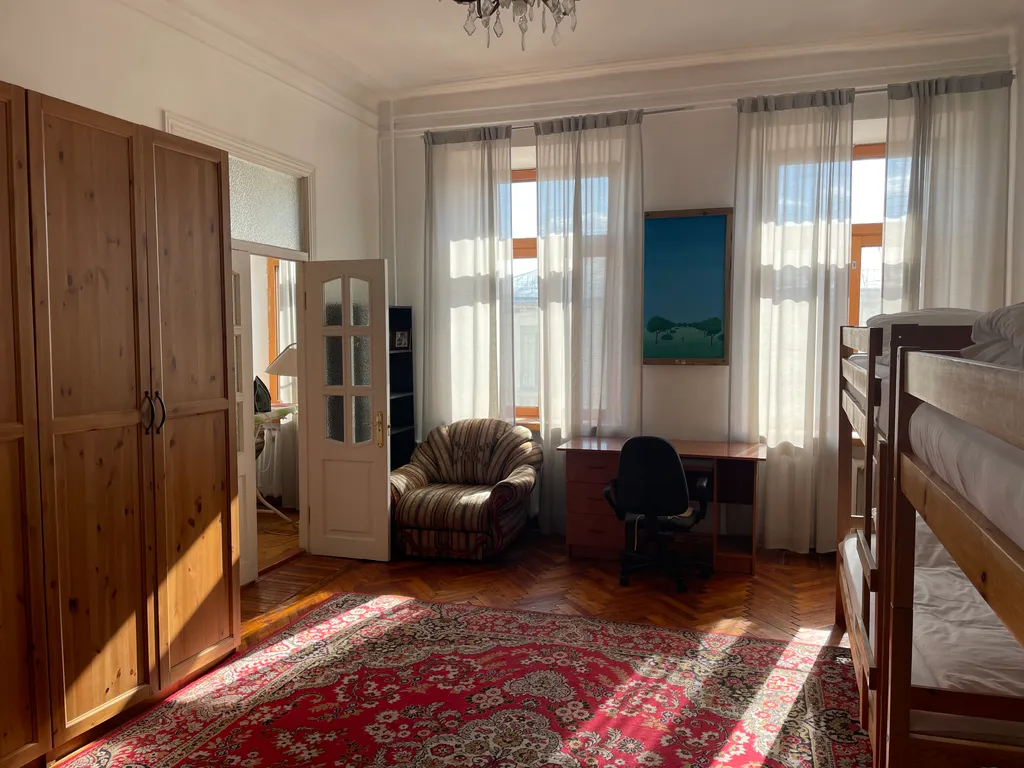 Уникальная 5-комнатная квартира на Фонтанке