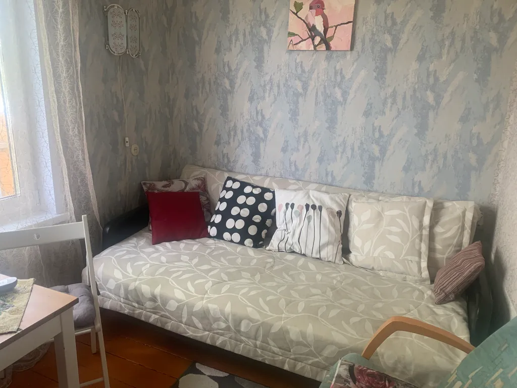 Живописный дом на природе недалеко от города