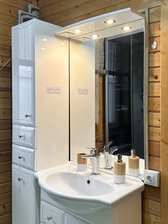 Коттедж Уютный дом с баней — Тельмана