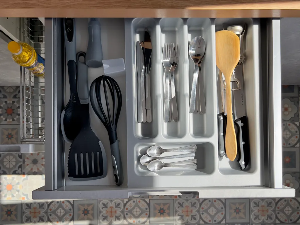 Атмосфера уюта в спальном районе с бесконтактным заселением