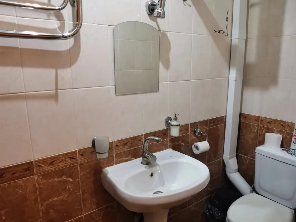 Двухэтажный котедж на берегу горного ручья