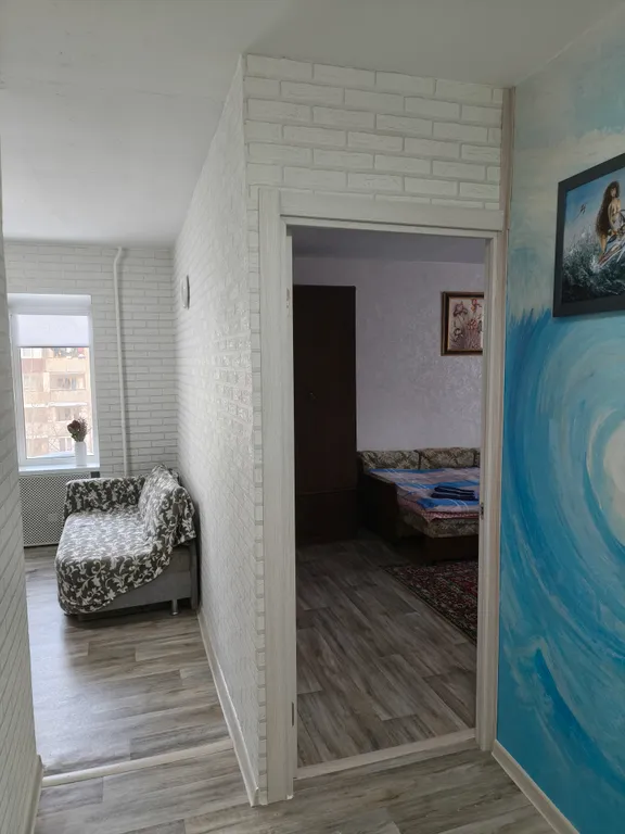 2-комнатная квартира чистая и просторная после ремонта