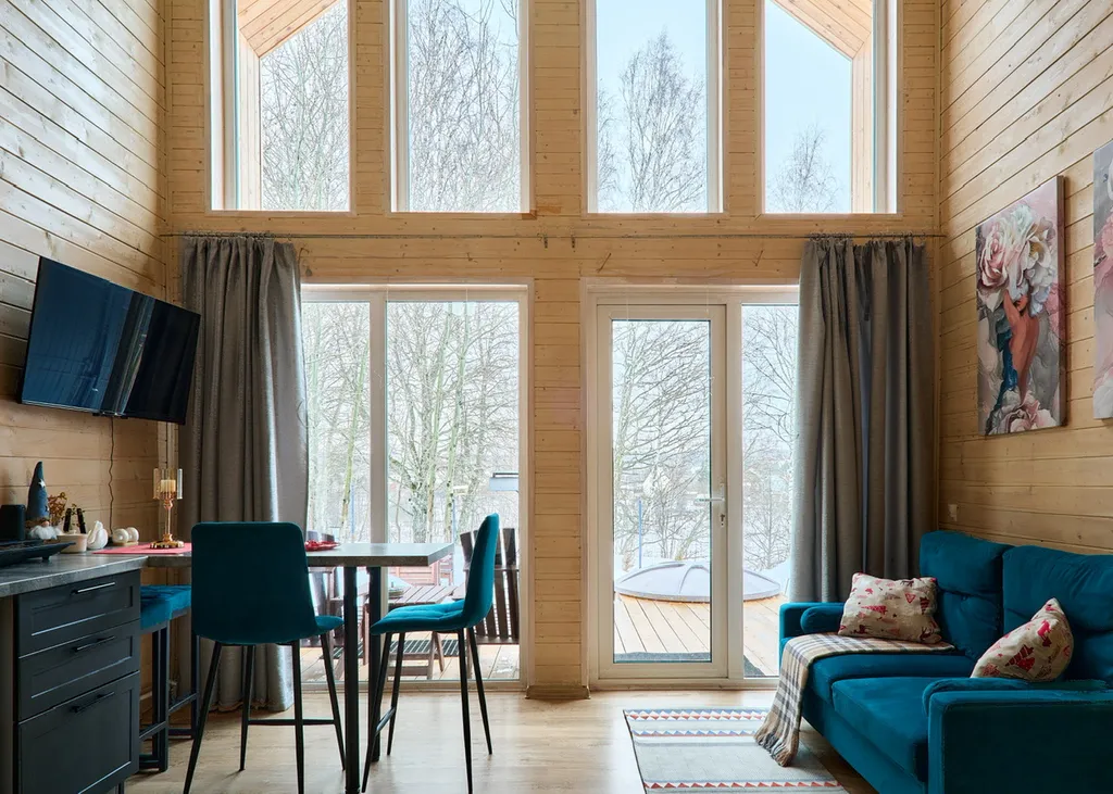 Дом на берегу реки с горячей купелью