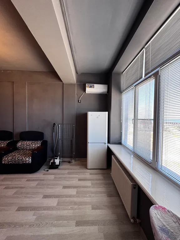 Просторная и уютная студия у моря